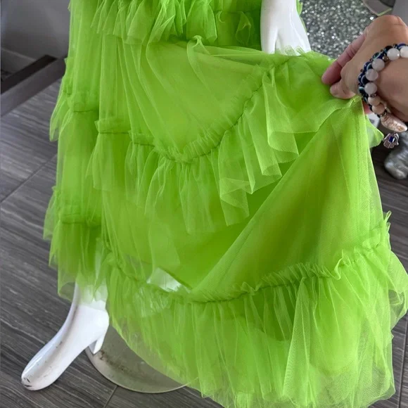 New π Lime Green Tiered Ruffled Dress - Picture 9 of 17